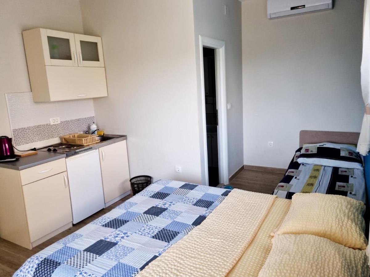 Apartmani Anitas กราดัซ ภายนอก รูปภาพ