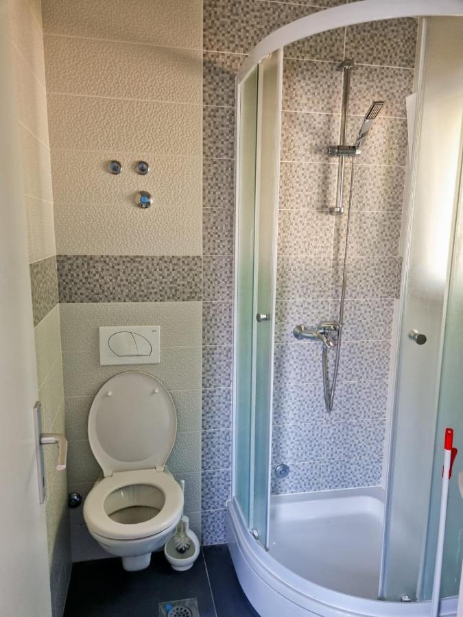 Apartmani Anitas กราดัซ ภายนอก รูปภาพ