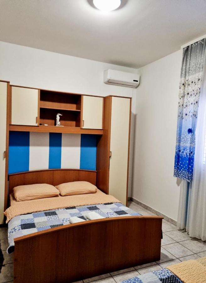 Apartmani Anitas กราดัซ ภายนอก รูปภาพ